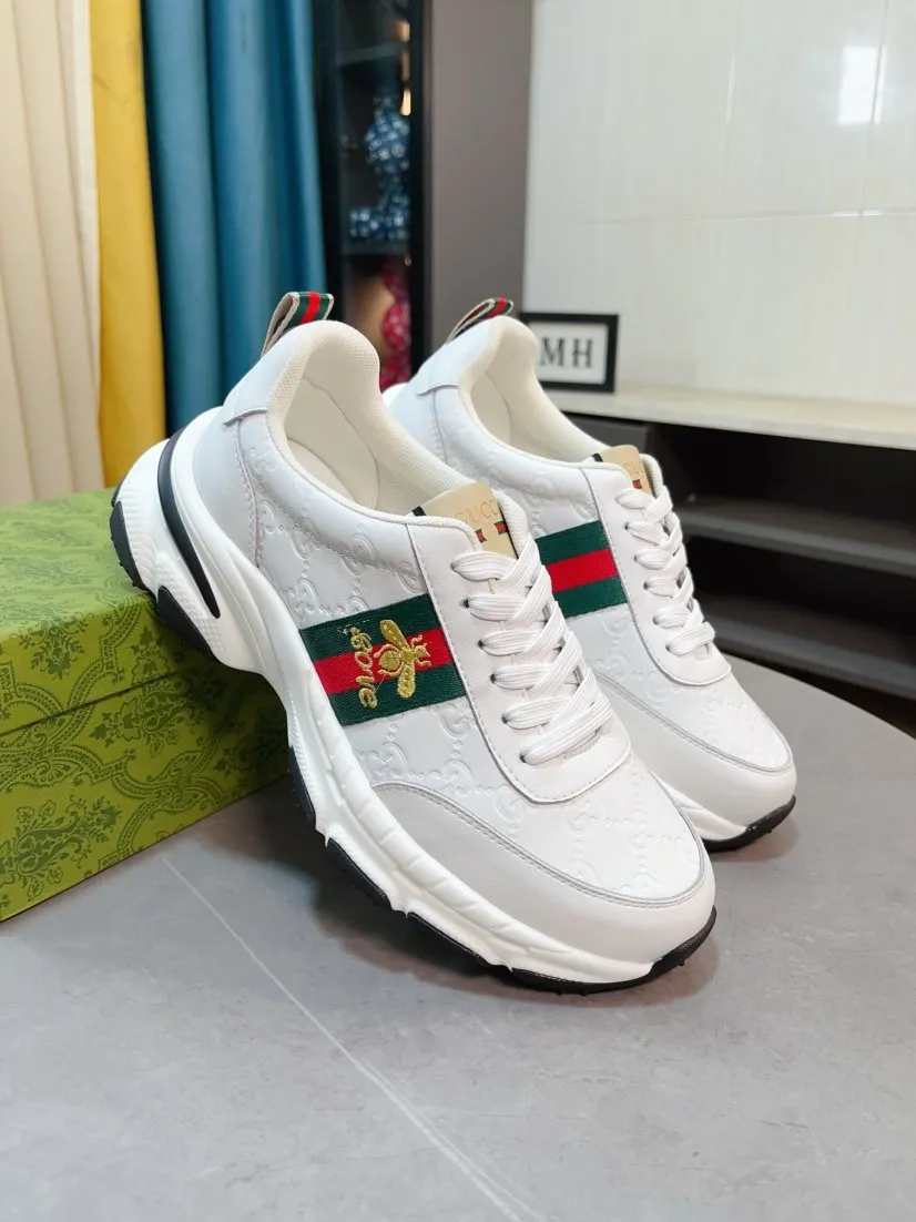 Men's shoes 💰458🌹🌹[GUCCI] Gucci's new lace-up casual men's shoes are on the market first, and the materials and workmanship are superior to all versions on the market. The highest quality shipped first-layer cowhide with imported original perforated materials➕Genuine leather lining, privately molded soft outsole, high foot comfort, imported special materials highlight the brand's unique charm, high-end customization 38-44